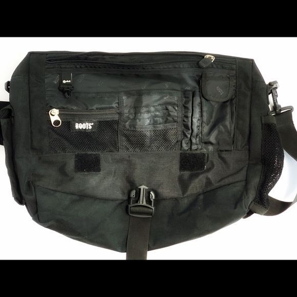 ROOTS |🇨🇦 Collector’s 2004 Olympic Messenger Bag - Picture 3 of 12